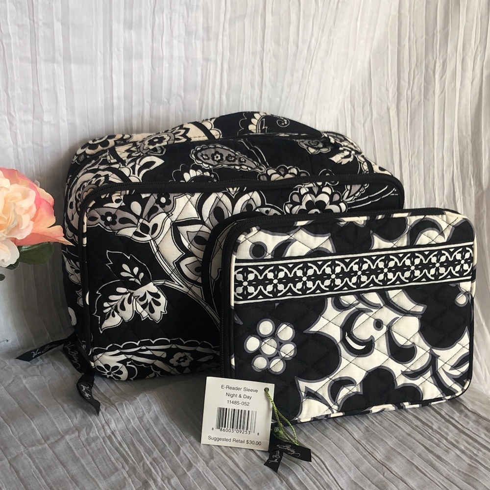 VERA BRADLEY E-Reader Sleeve Night & Day black white paisley NWT & makeup case